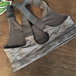 Lululemon sports bra